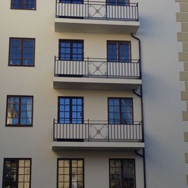 Nye balkonger utført som kopier av eksisterende balkonger.